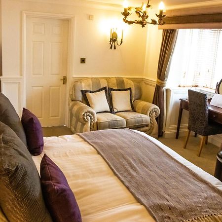 The Lord Bute Hotel Highcliffe Buitenkant foto