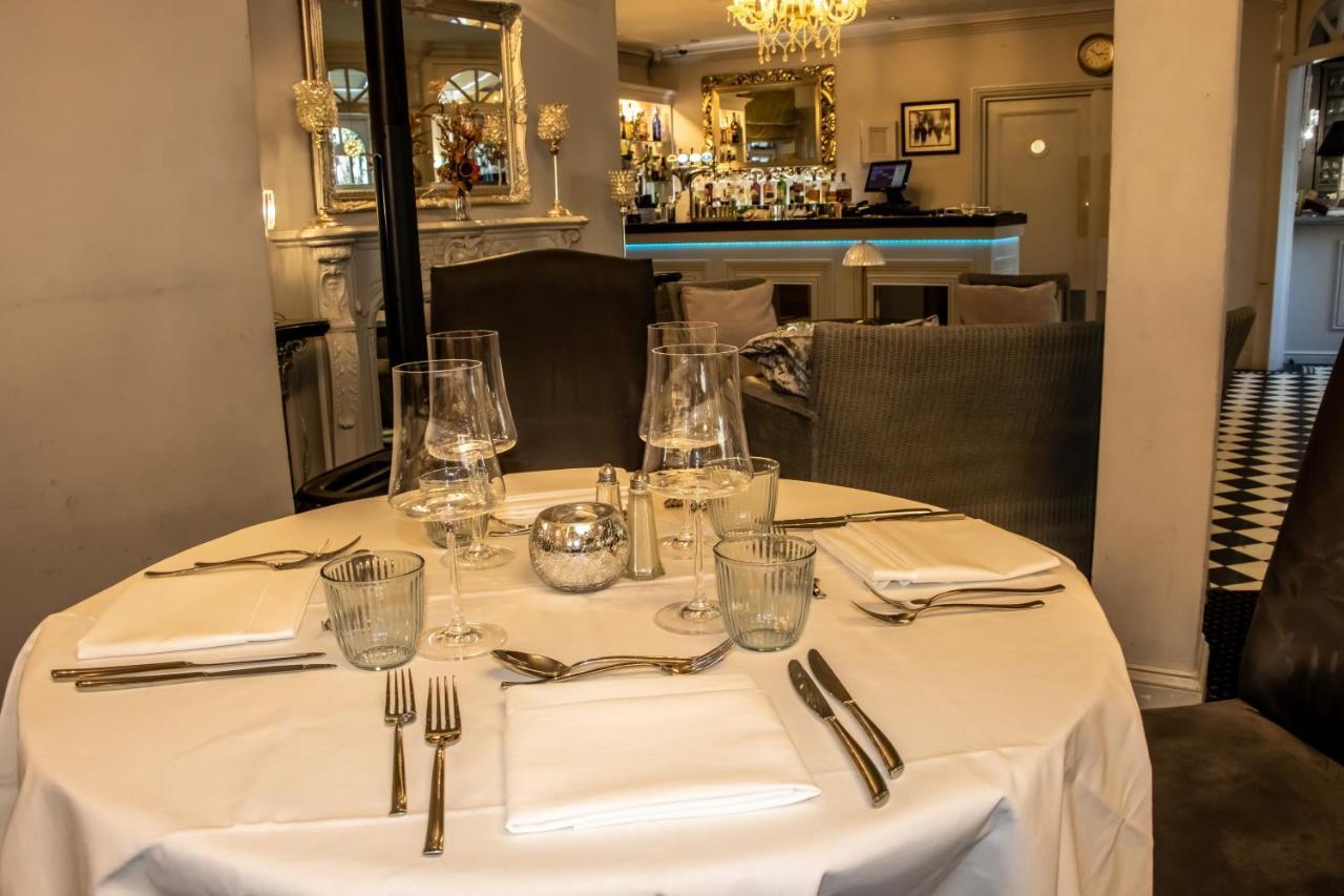 The Lord Bute Hotel Highcliffe Buitenkant foto